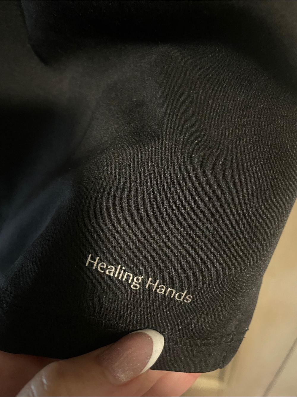 healing hands Black V-Neck Short Sleeve Scrub Top with Dual Front Pockets - Picture 2 of 5